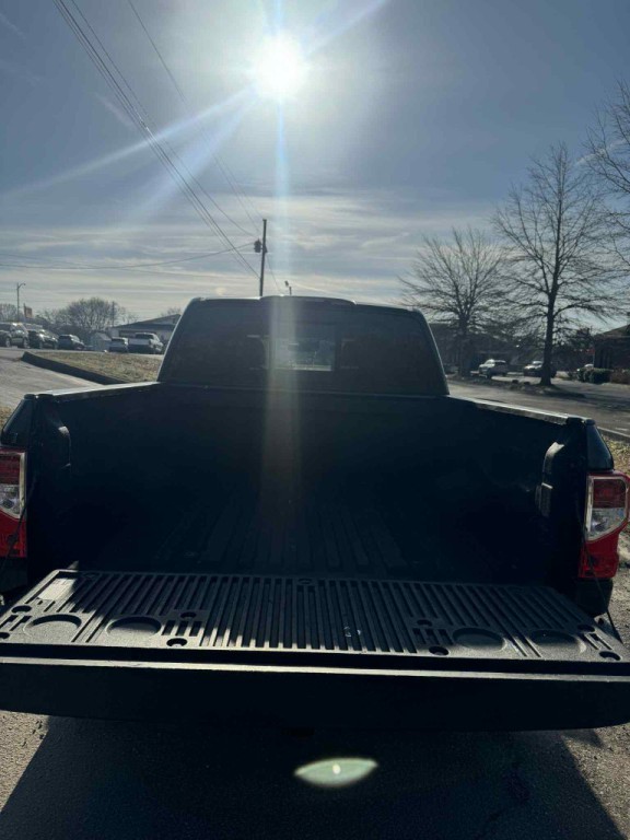 2020 Nissan Titan Image 7