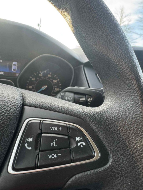 2016 Ford Focus Image 13