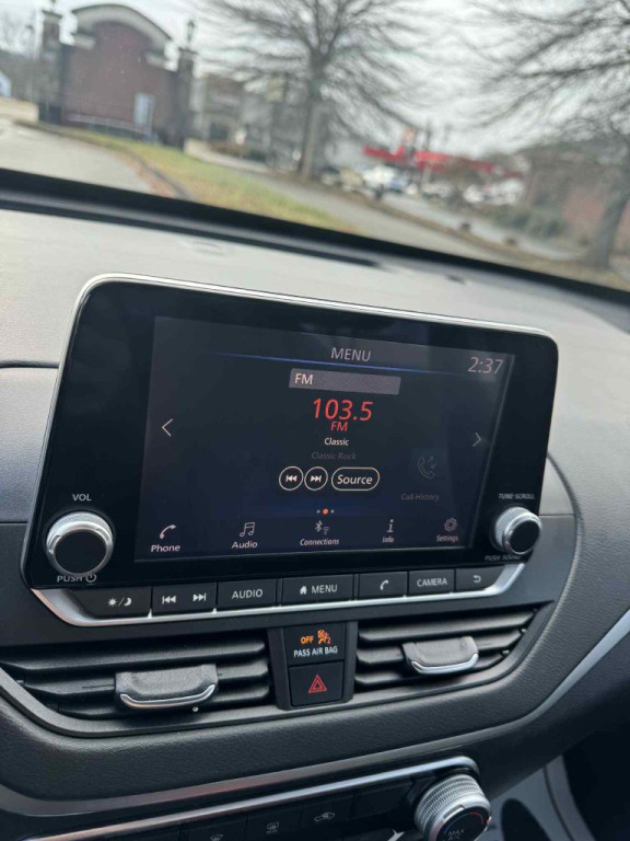 2022 Nissan Altima Image 16