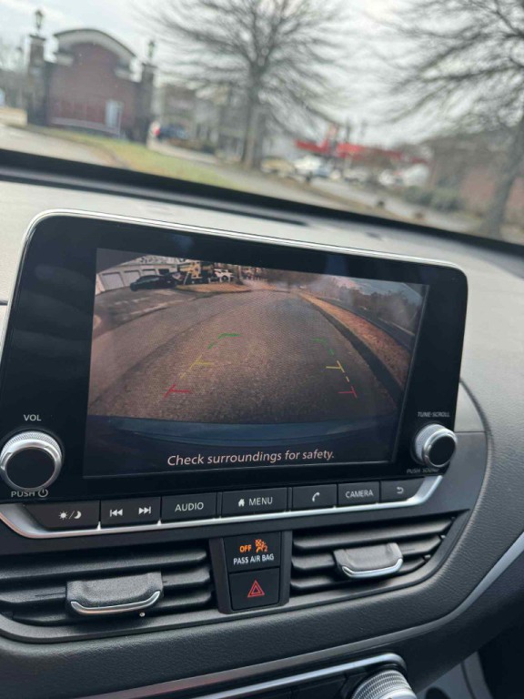 2022 Nissan Altima Image 17