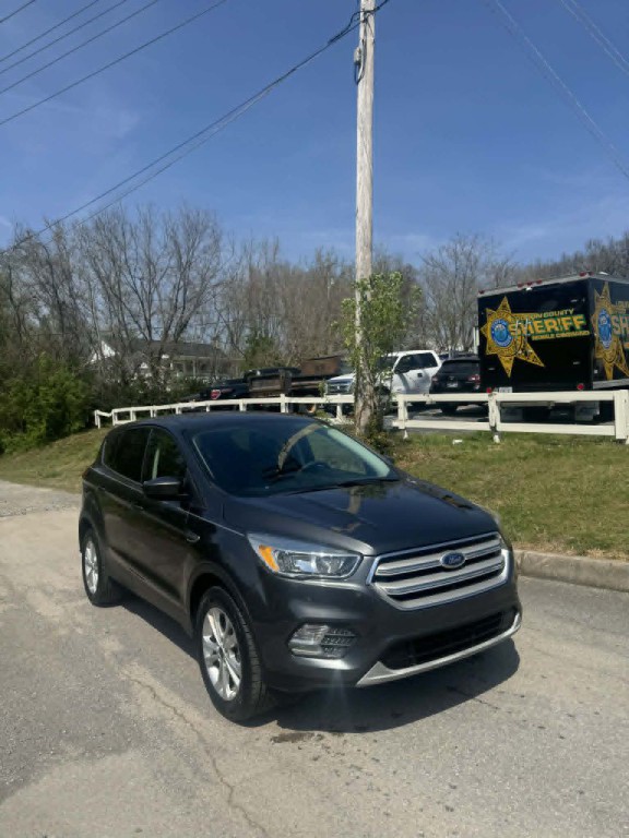 2019 Ford Escape Image 2