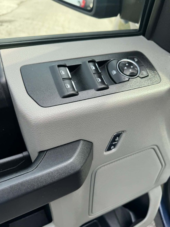 2017 Ford F-150 Image 8