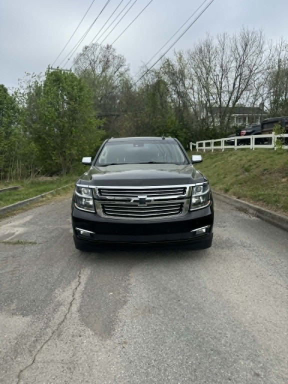 2017 Chevrolet Tahoe Image 3