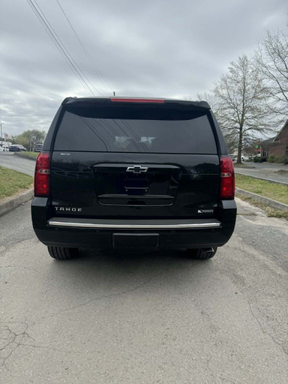 2017 Chevrolet Tahoe Image 5