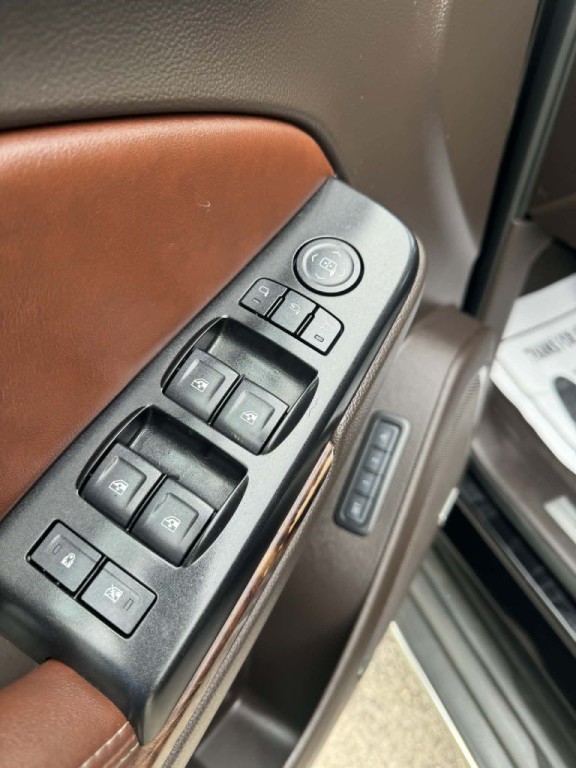 2017 Chevrolet Tahoe Image 11