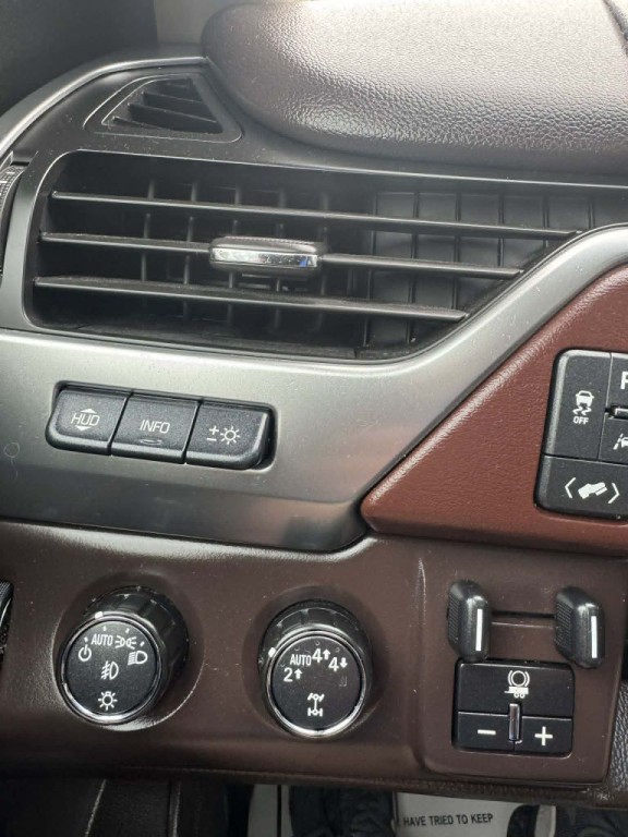 2017 Chevrolet Tahoe Image 14