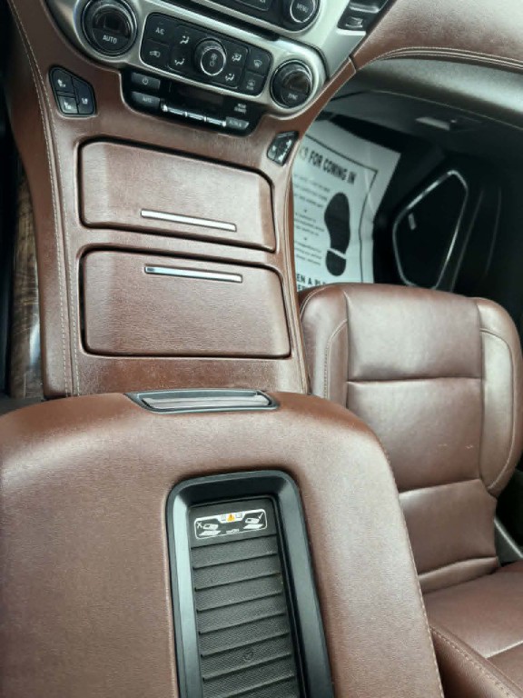 2017 Chevrolet Tahoe Image 16