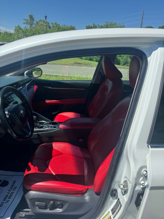 2018 Toyota Camry Image 10