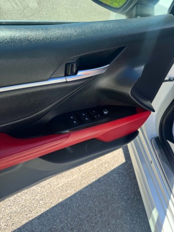 2018 Toyota Camry Image 11