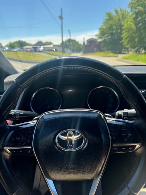 2018 Toyota Camry Image 12