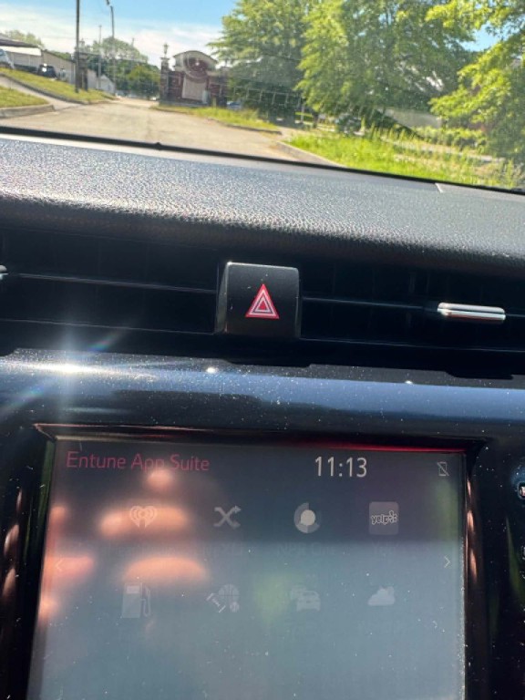2018 Toyota Camry Image 16