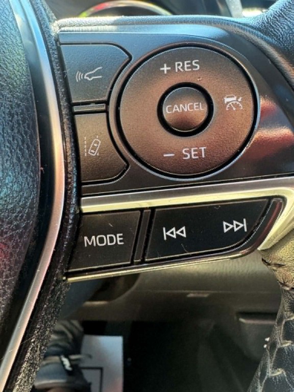 2018 Toyota Camry Image 19