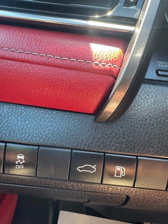 2018 Toyota Camry Image 20