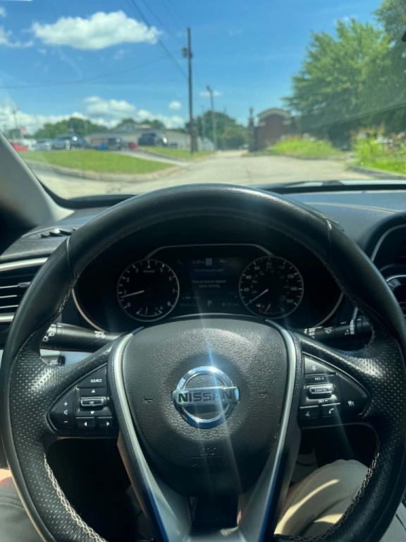 2022 Nissan Maxima Image 11