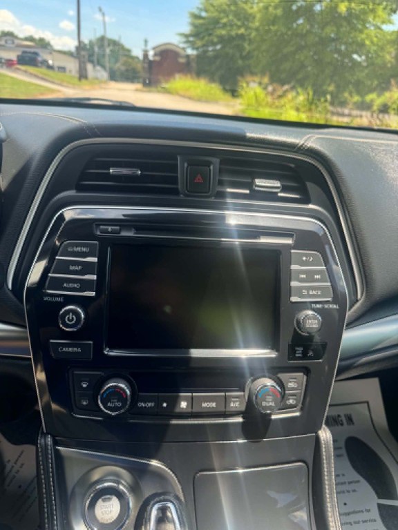 2022 Nissan Maxima Image 13