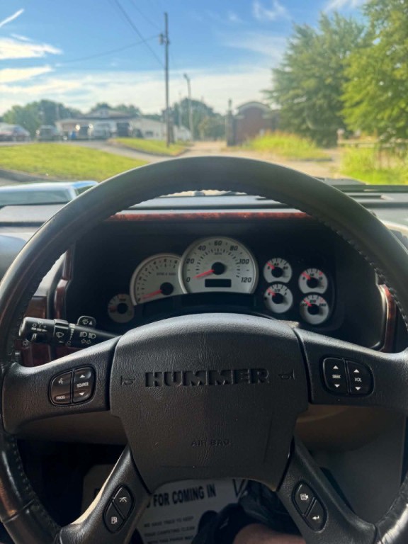 2003 HUMMER H2 Image 13