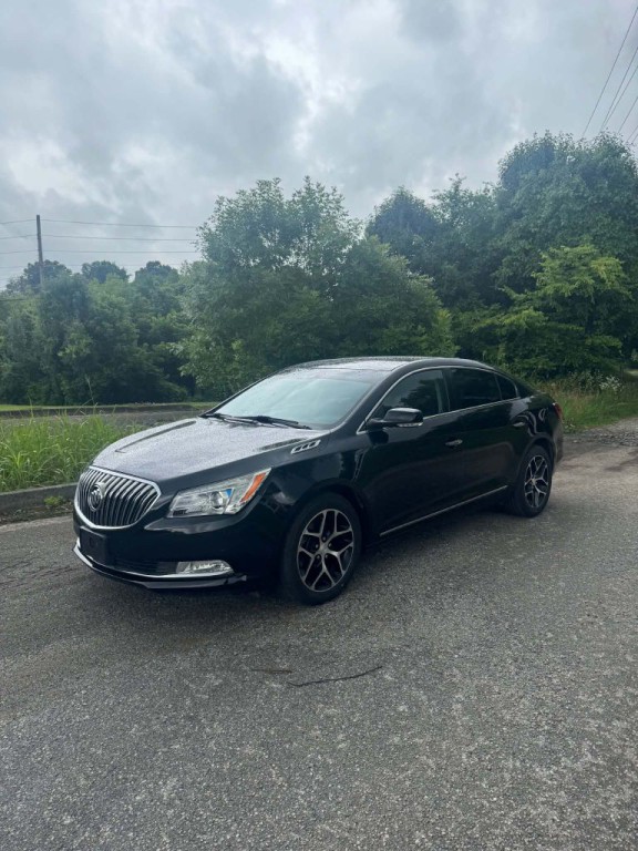 2016 Buick Lacrosse Image 1