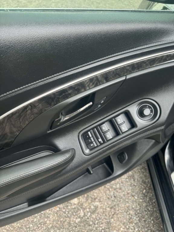 2016 Buick Lacrosse Image 10