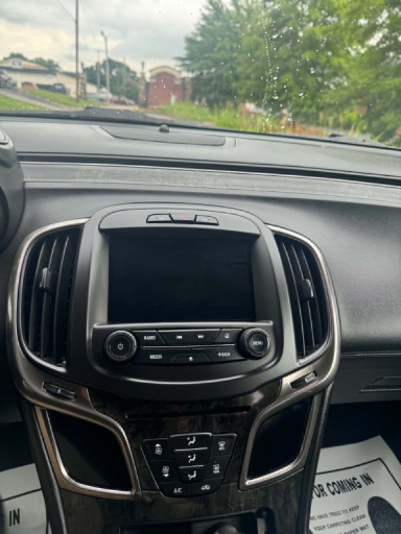 2016 Buick Lacrosse Image 12