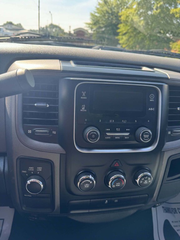 2013 RAM 1500 Image 11