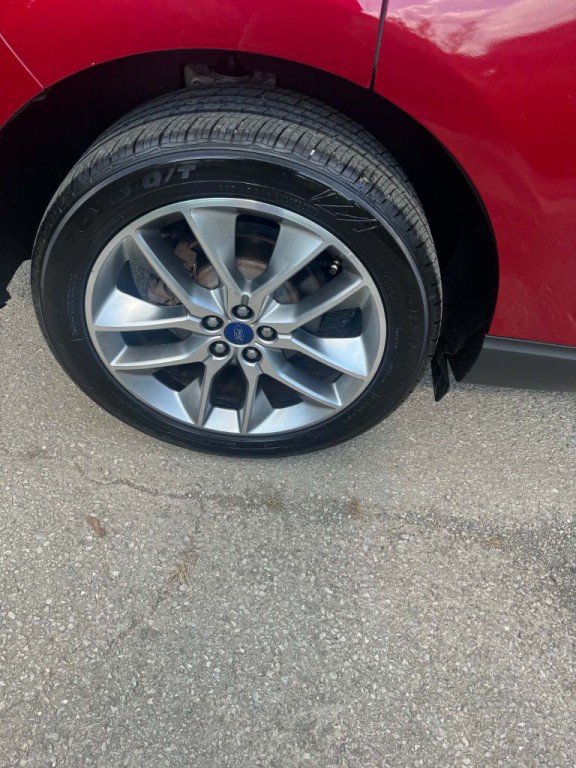 2017 Ford Edge Image 4