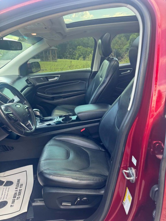2017 Ford Edge Image 8