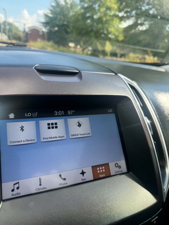 2017 Ford Edge Image 19