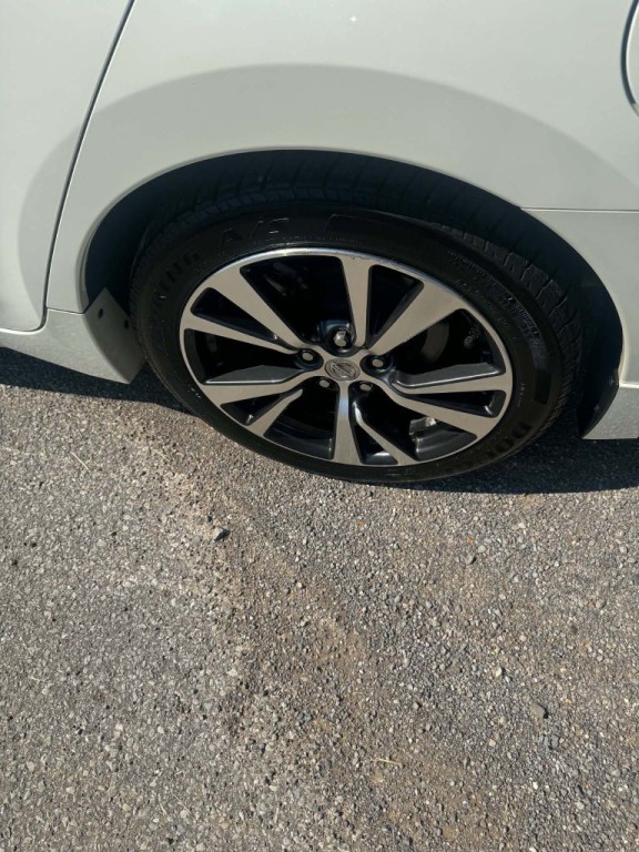 2016 Nissan Maxima Image 4