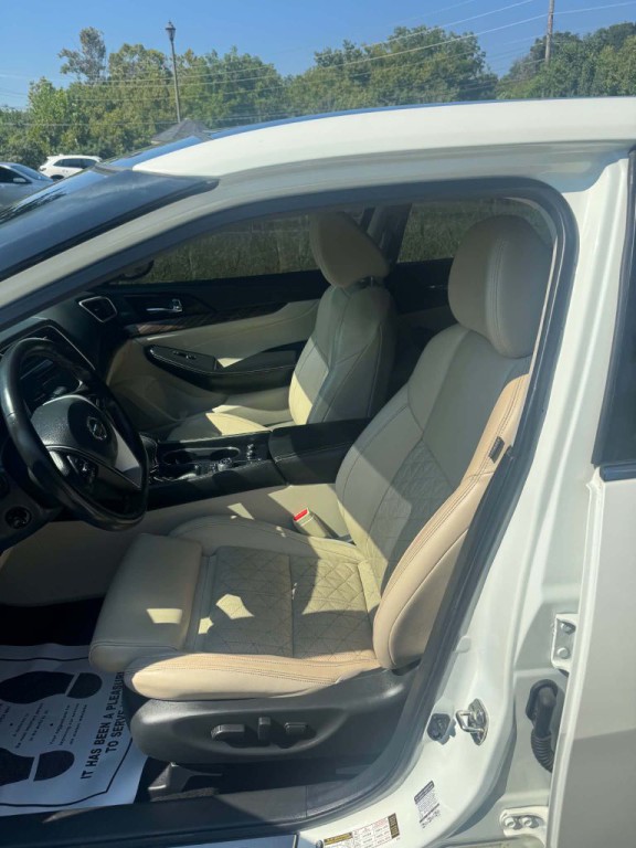 2016 Nissan Maxima Image 9