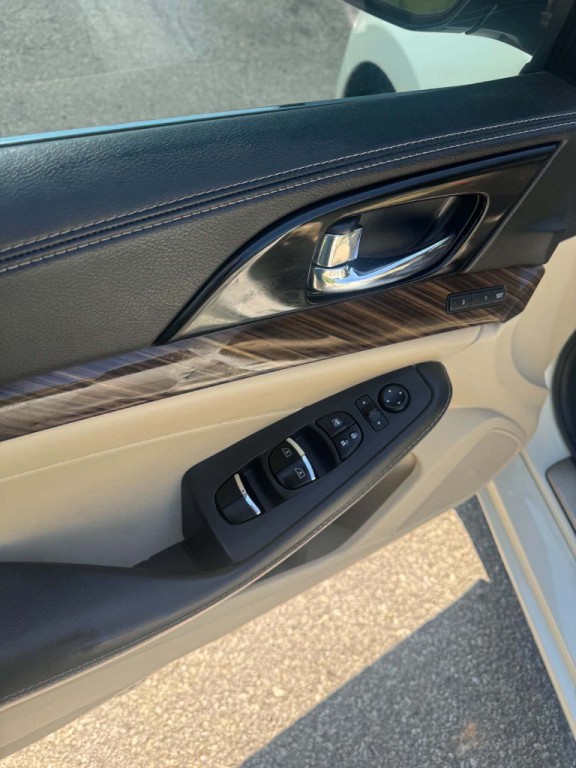 2016 Nissan Maxima Image 10