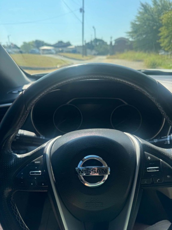 2016 Nissan Maxima Image 11