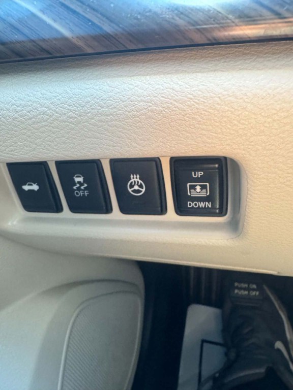 2016 Nissan Maxima Image 14