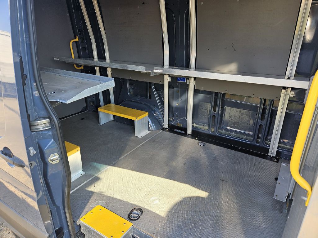 2018 Mercedes-Benz Sprinter Image 13