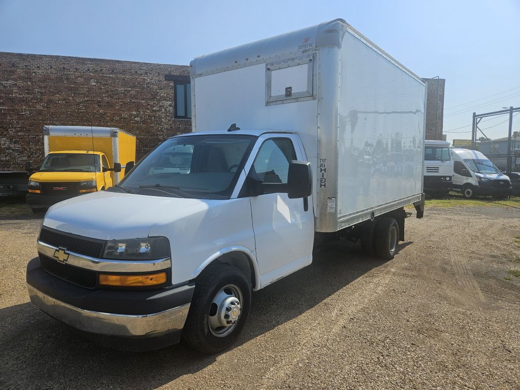 2019 Chevrolet Express Image 10