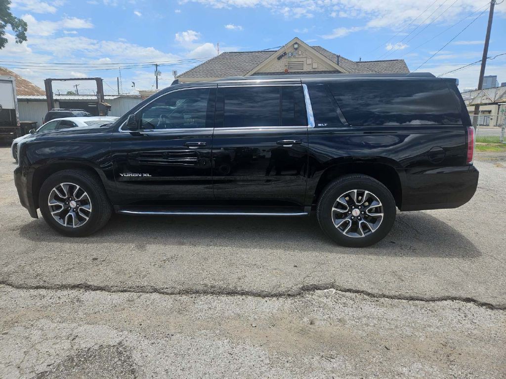 2019 GMC Yukon Image 2