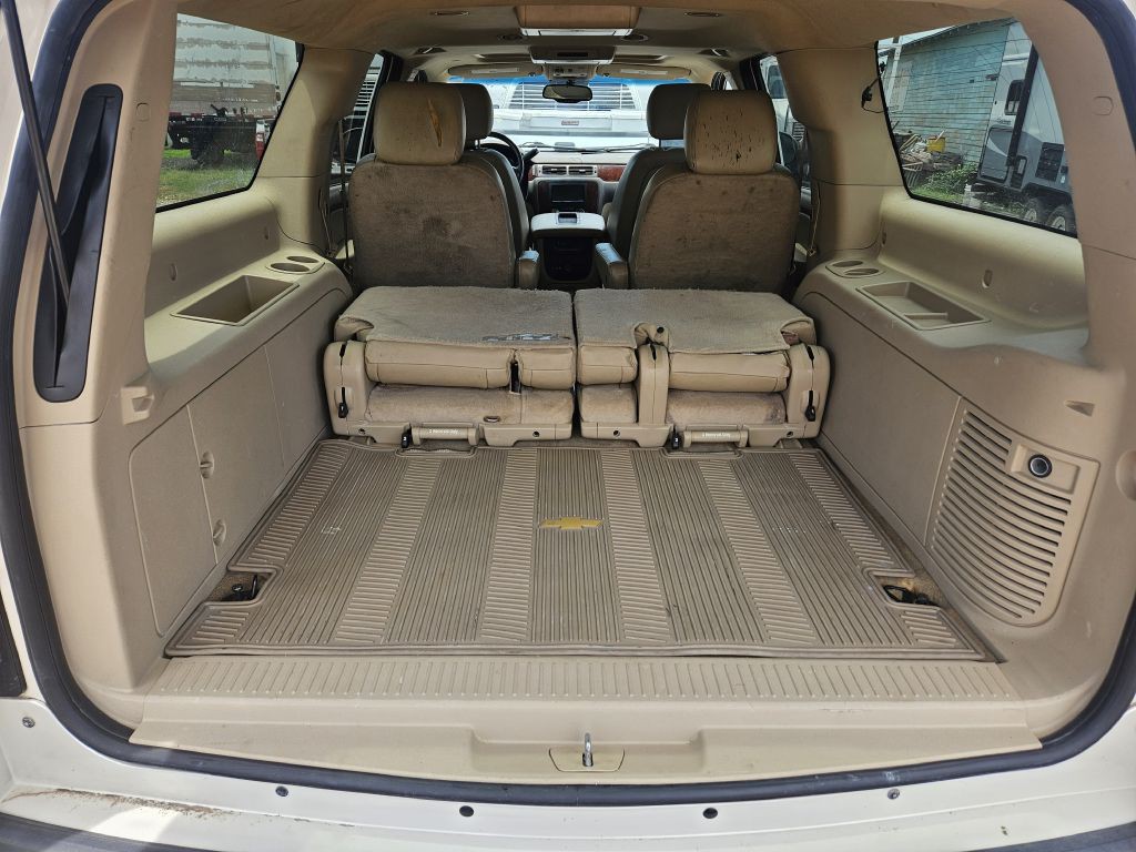 2013 Chevrolet Suburban Image 4