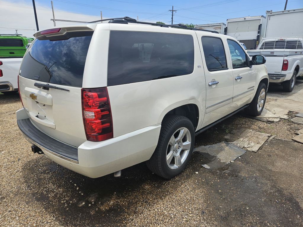2013 Chevrolet Suburban Image 5