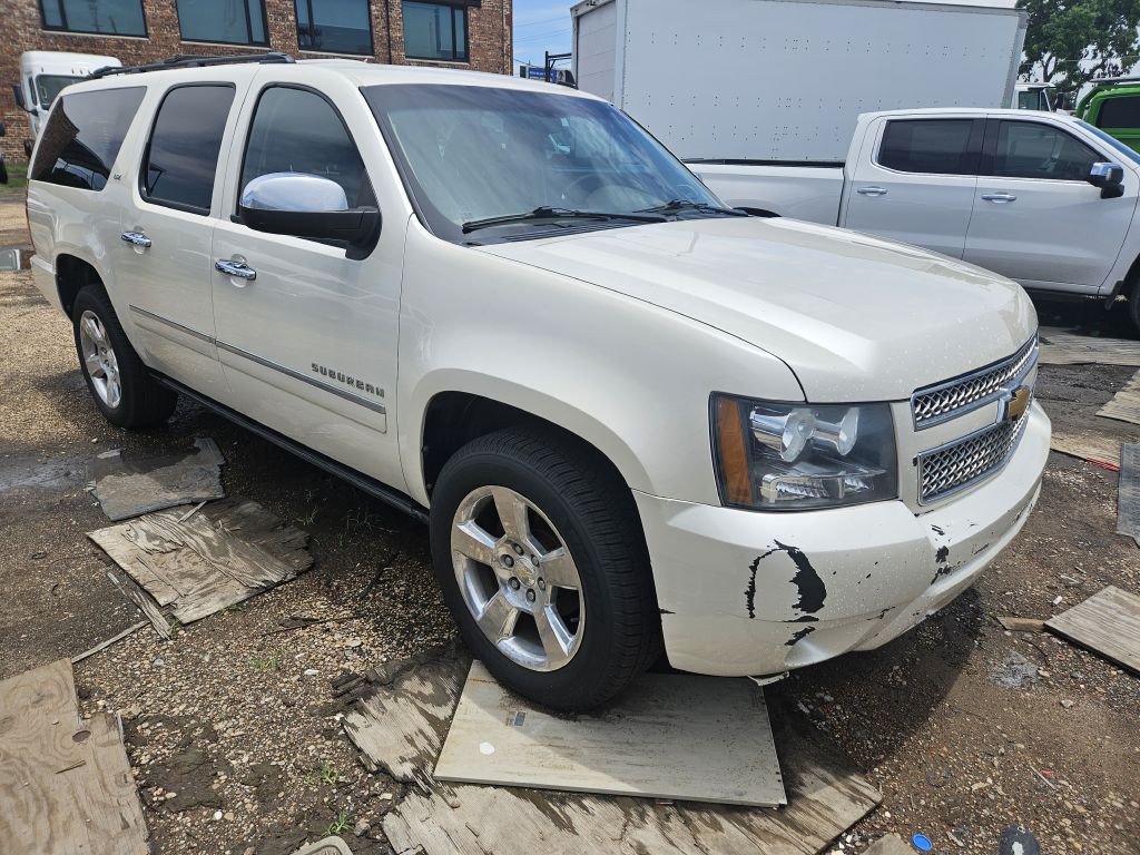 2013 Chevrolet Suburban Image 7