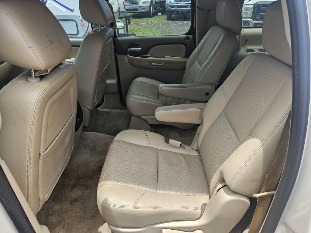 2013 Chevrolet Suburban Image 8