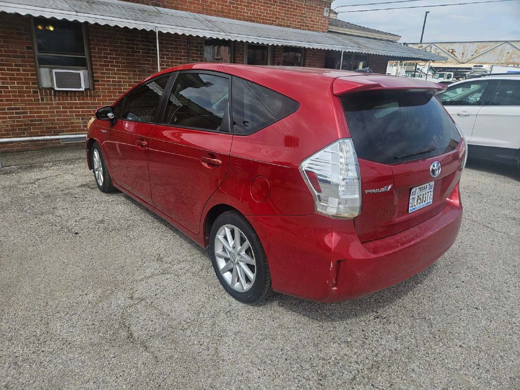 2013 Toyota Prius Image 3