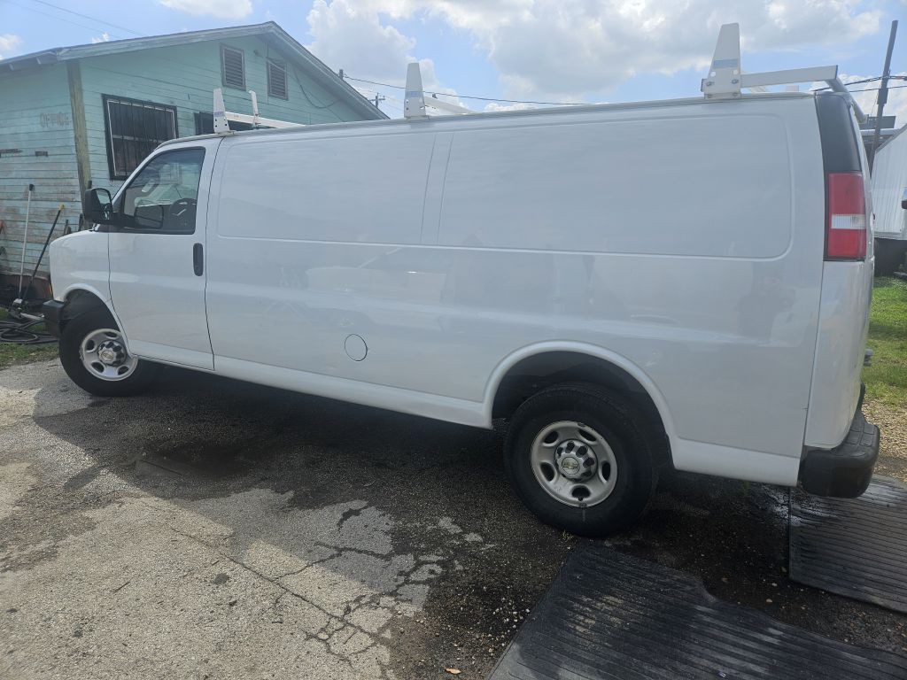 2021 Chevrolet Express Image 2