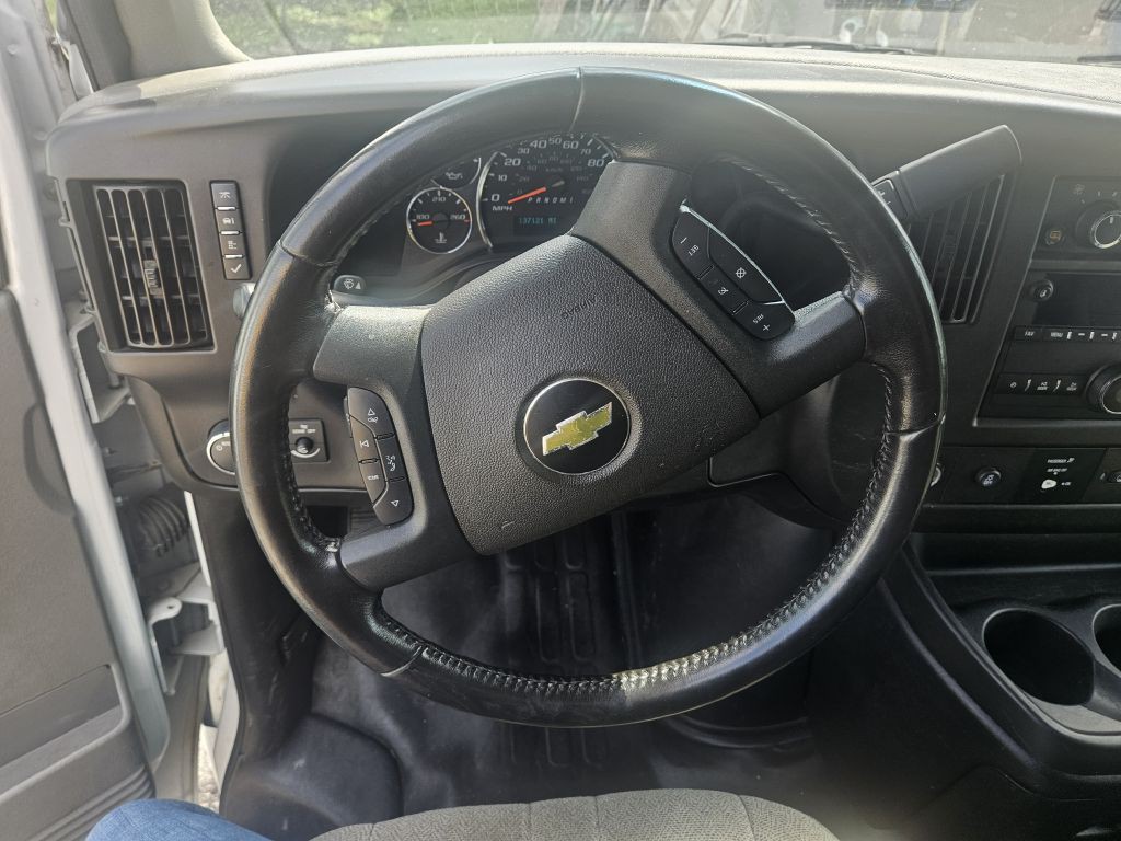2021 Chevrolet Express Image 12