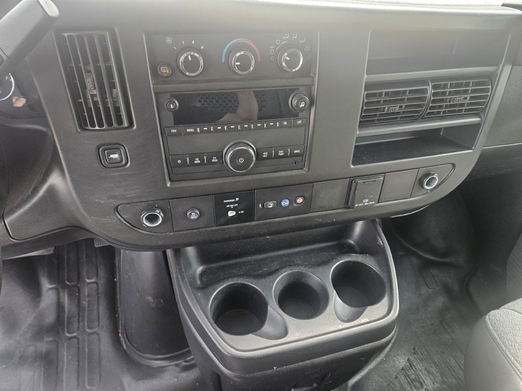 2021 Chevrolet Express Image 13