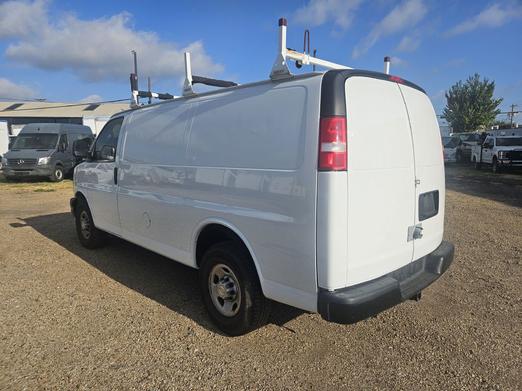 2020 Chevrolet Express Image 3