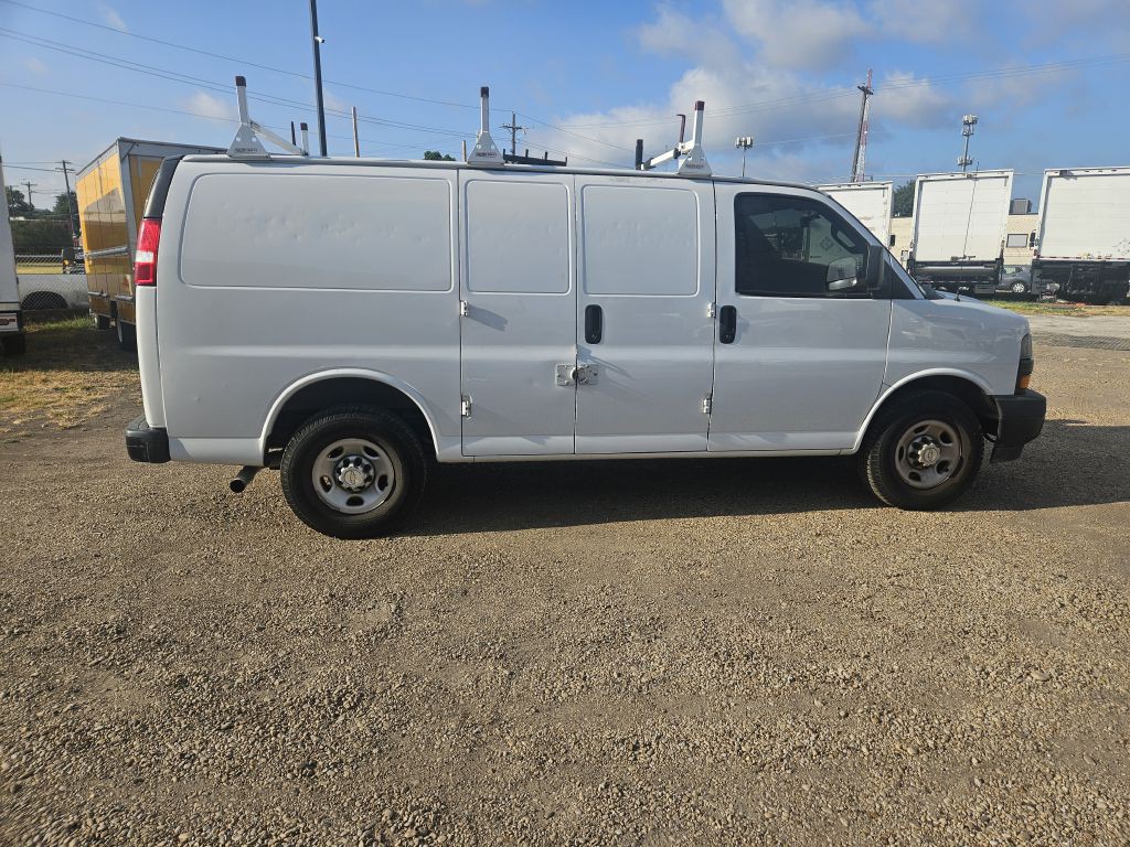 2020 Chevrolet Express Image 5