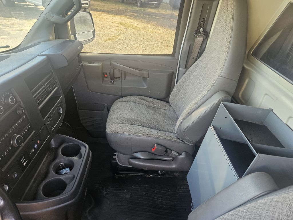 2020 Chevrolet Express Image 18