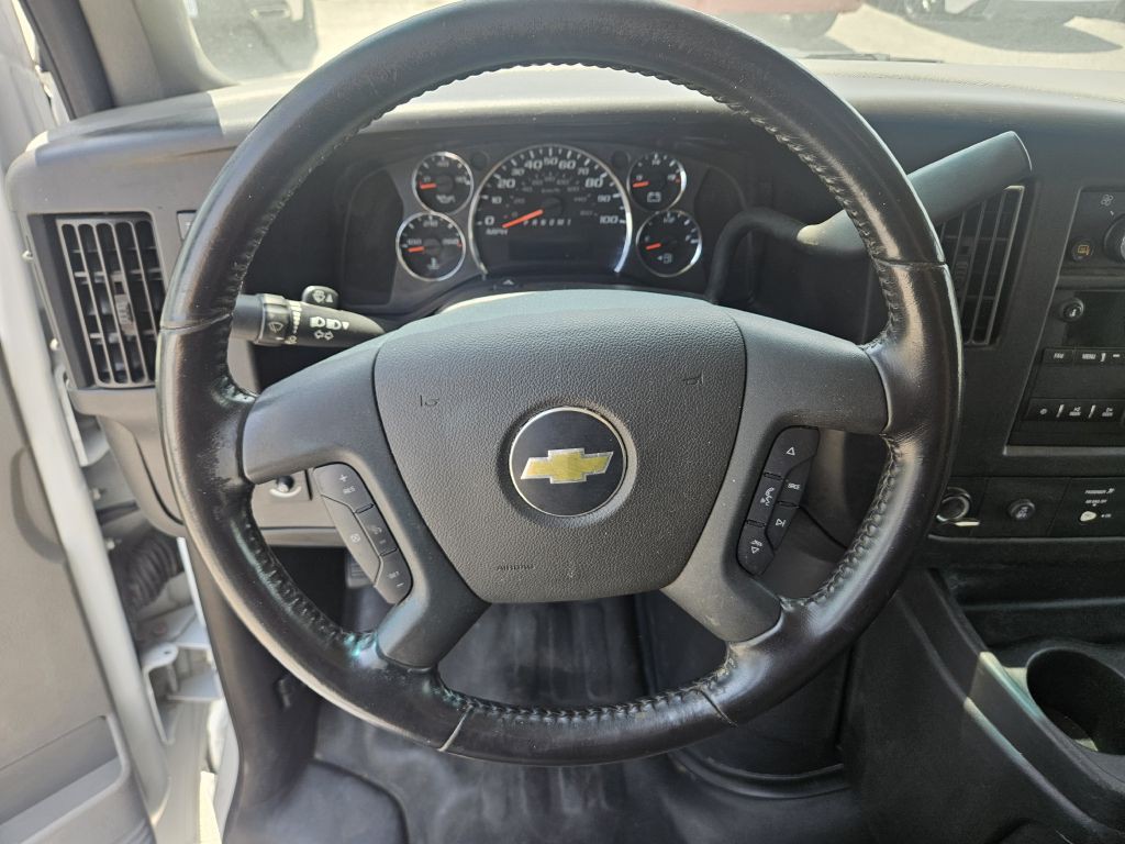 2020 Chevrolet Express Image 17