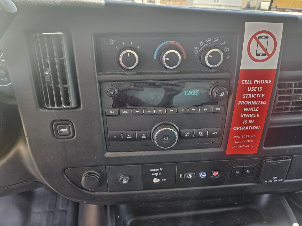 2021 Chevrolet Express Image 7