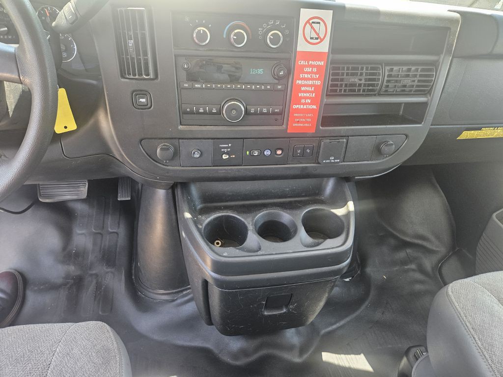 2021 Chevrolet Express Image 8
