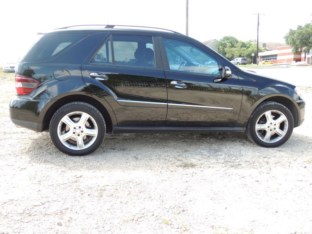 2008 Mercedes-Benz M-Class Image 2